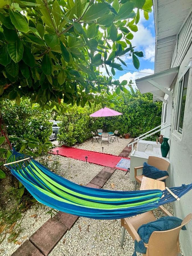 Nice Queen Bedroom - Best Location In Miami - Luggage Storage Service, Parking And Laundry Exterior photo