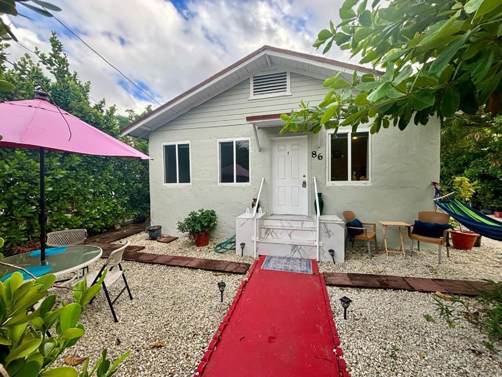 Nice Queen Bedroom - Best Location In Miami - Luggage Storage Service, Parking And Laundry Exterior photo