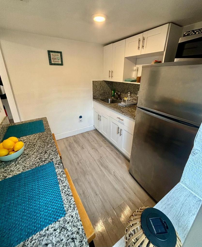 Nice Queen Bedroom - Best Location In Miami - Luggage Storage Service, Parking And Laundry Exterior photo