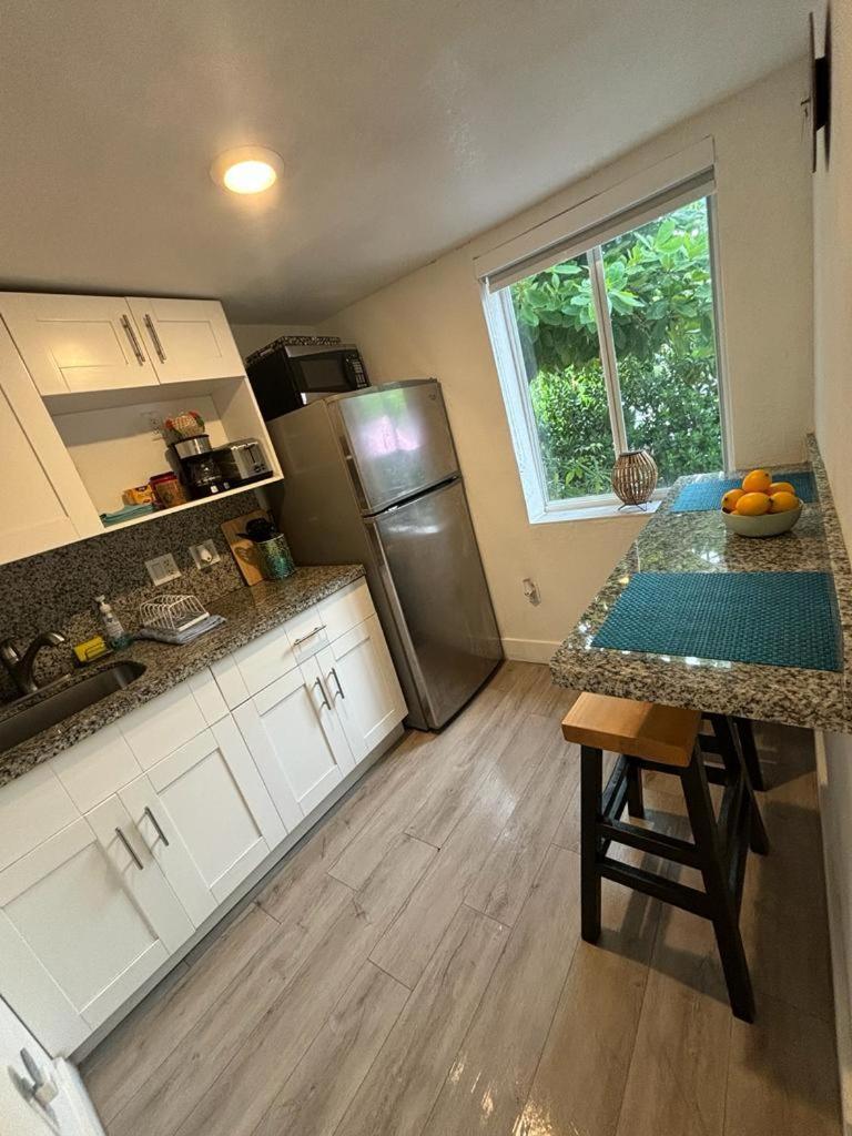 Nice Queen Bedroom - Best Location In Miami - Luggage Storage Service, Parking And Laundry Exterior photo