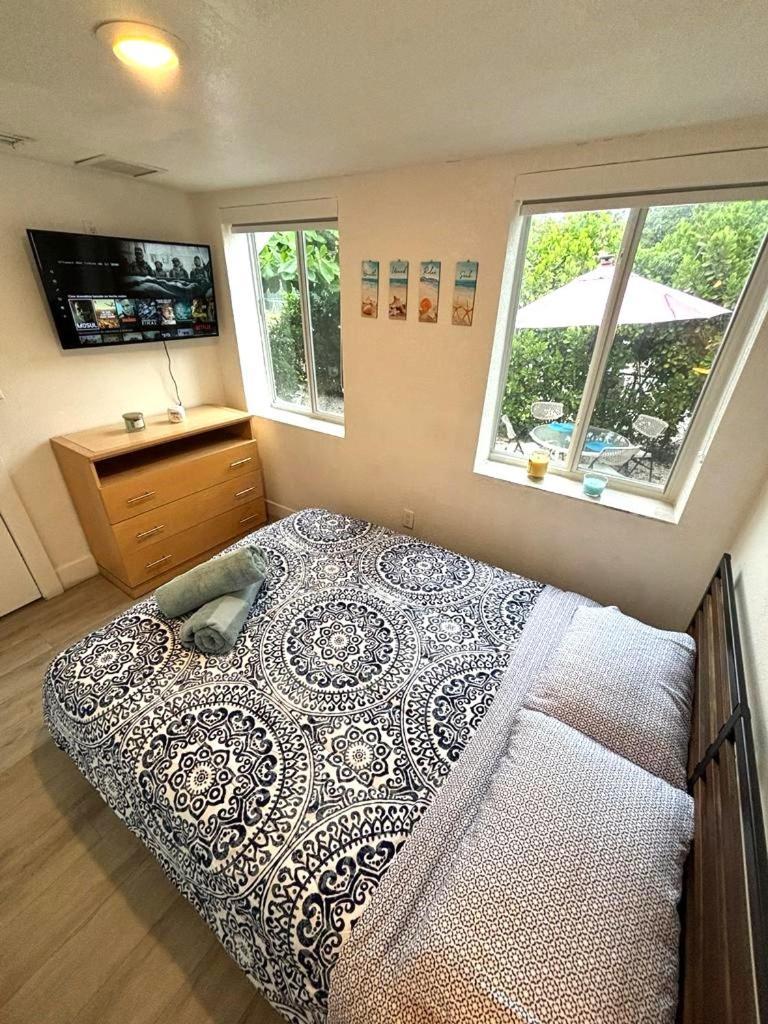 Nice Queen Bedroom - Best Location In Miami - Luggage Storage Service, Parking And Laundry Exterior photo
